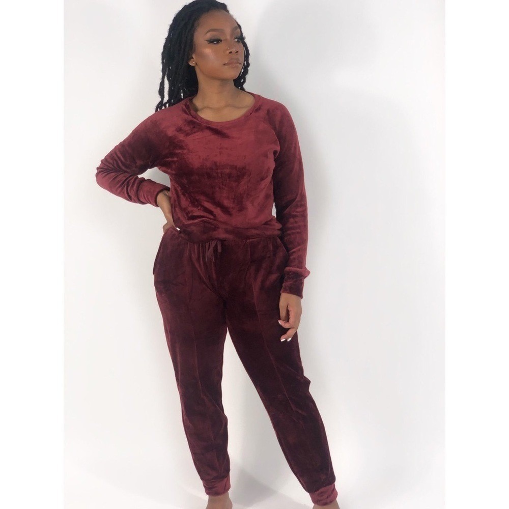 NWT Kimberly C Velvet 2 Piece Matching Lounge Set Burgundy Red Joggers Size L